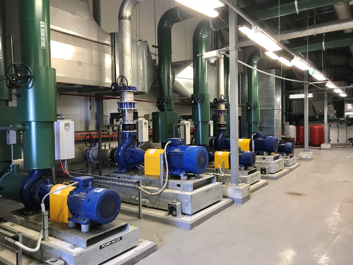 Sistemas de Recirculación de Agua: Solución para el Enfriamiento y Tratamiento de Agua